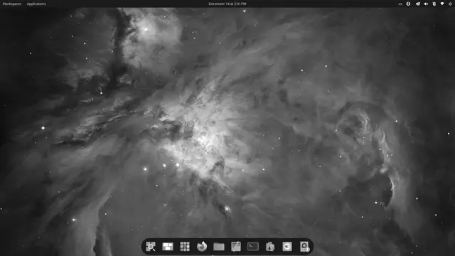Default desktop of Pop!_OS 24.04 LTS with the new COSMIC environment